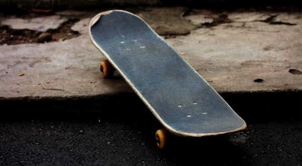 How To Clean Your Skateboard Deck? 2 Ultimate DIY Ideas